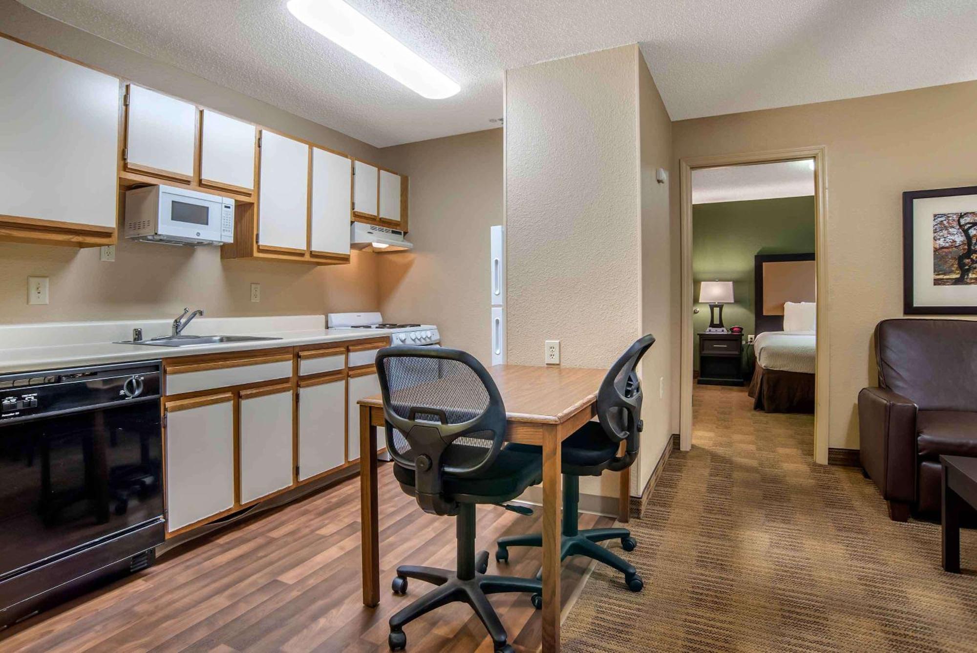 Extended Stay America Suites - Cleveland - Middleburg Heights Exteriér fotografie