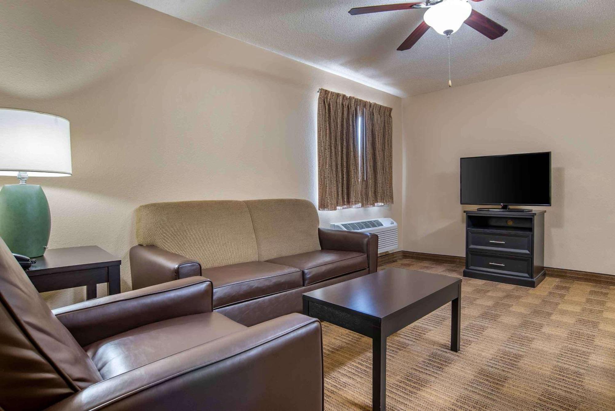 Extended Stay America Suites - Cleveland - Middleburg Heights Exteriér fotografie